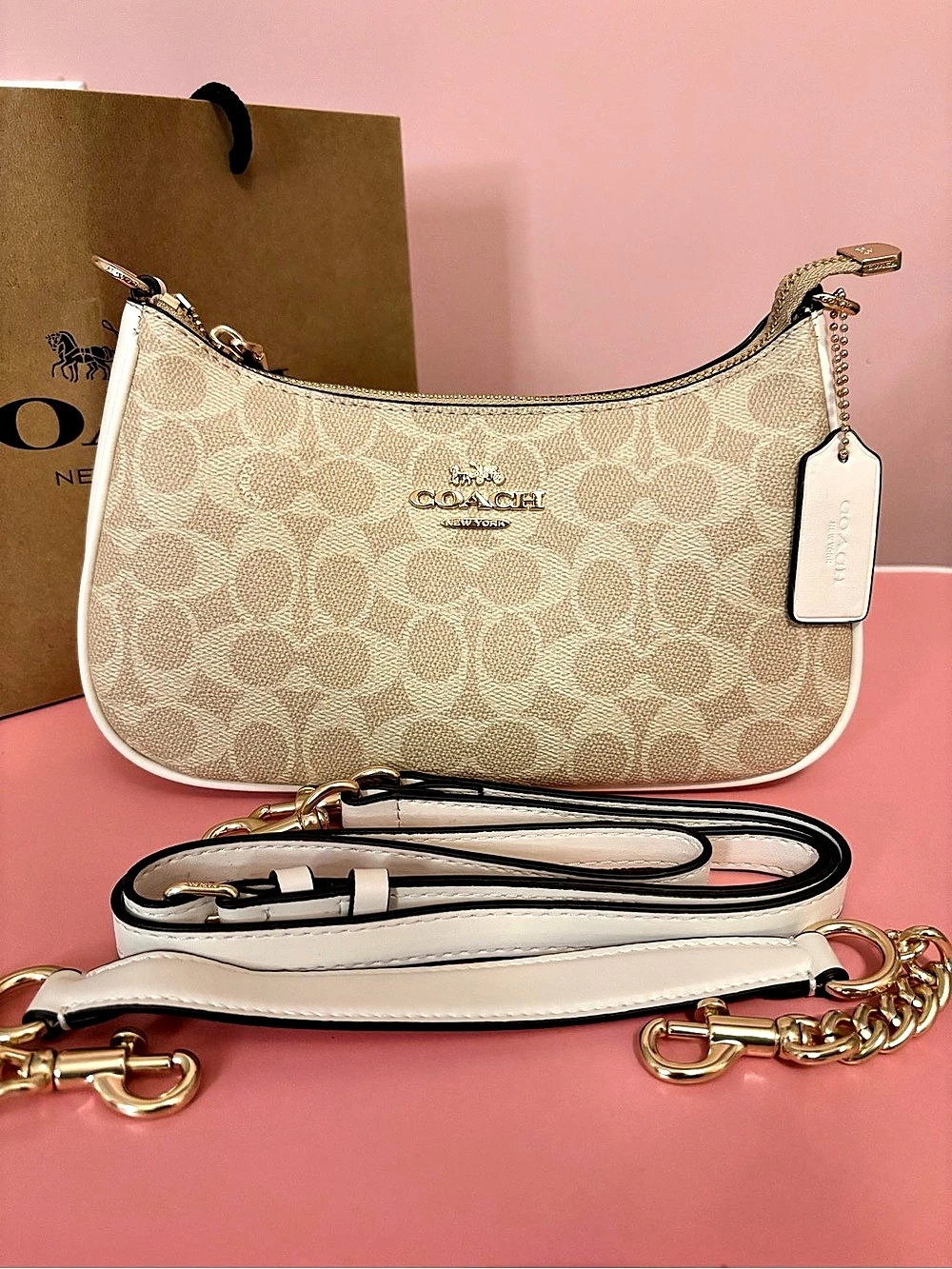 Coach Teri Shoulder Bag in Gold/Sand/Chalk Like New